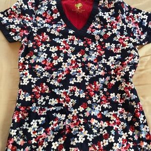 Heading Hands scrub top